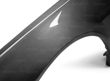 Cargar imagen en el visor de la galería, Seibon 99-01 Nissan Skyline R34 NSW-Style Carbon Fiber (Gloss Finish) Fenders (Pair)