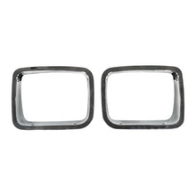 Cargar imagen en el visor de la galería, Omix Headlight Bezel Chrome 87-95 Jeep Wrangler YJ