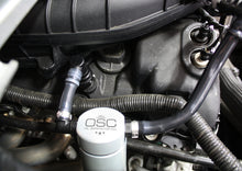 Cargar imagen en el visor de la galería, J&amp;L 11-17 Ford Mustang V6 Passenger Side Oil Separator 3.0 - Clear Anodized