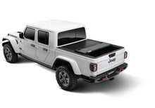 Cargar imagen en el visor de la galería, UnderCover 2020 Jeep Gladiator 5ft Ultra Flex Bed Cover - Matte Black Finish