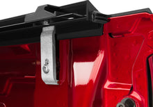 Cargar imagen en el visor de la galería, Truxedo 15-20 GMC Canyon &amp; Chevrolet Colorado w/Sport Bar 5ft Lo Pro Bed Cover