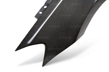 Cargar imagen en el visor de la galería, Seibon 2012+ Volkswagen Golf MK7 OE-Style Carbon Fiber Fenders (pair)