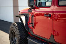 Cargar imagen en el visor de la galería, DV8 Offroad 07-23 Jeep Gladiator/Wrangler JT/JK/JL Hinge Mounted Step