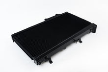 Cargar imagen en el visor de la galería, CSF 08-15 Subaru Impreza WRX/STI 1-Row 31mm High-Performance Aluminum Radiator - Black