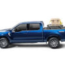 Cargar imagen en el visor de la galería, Retrax 21-22 Ford F-150 Super Crew/Super Cab (Incl. 2022 Lightning) 5.5ft Bed RetraxPRO XR