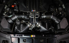 Cargar imagen en el visor de la galería, Mishimoto 12-16 BMW F10 M5 Intercooler Pipe Kit Micro Wrinkle Black