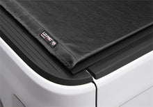 Cargar imagen en el visor de la galería, Truxedo 2020 Jeep Gladiator 5ft Lo Pro Bed Cover