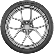 Cargar imagen en el visor de la galería, Yokohama Advan Apex V601 Tire - 265/35R18 97Y