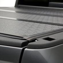 Cargar imagen en el visor de la galería, UnderCover 17-20 Honda Ridgeline 5ft Flex Bed Cover