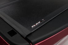 Cargar imagen en el visor de la galería, UnderCover 19-20 Ram 1500 5.7ft Flex Bed Cover