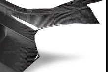 Cargar imagen en el visor de la galería, Seibon 15-16 Ford Focus Hatchback Carbon Fiber Trunk Lid